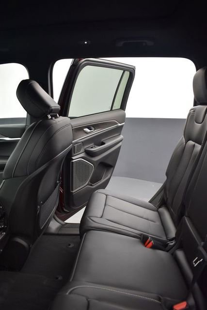 New 2026 Jeep Grand Cherokee L Limited AWD/4WD image 7