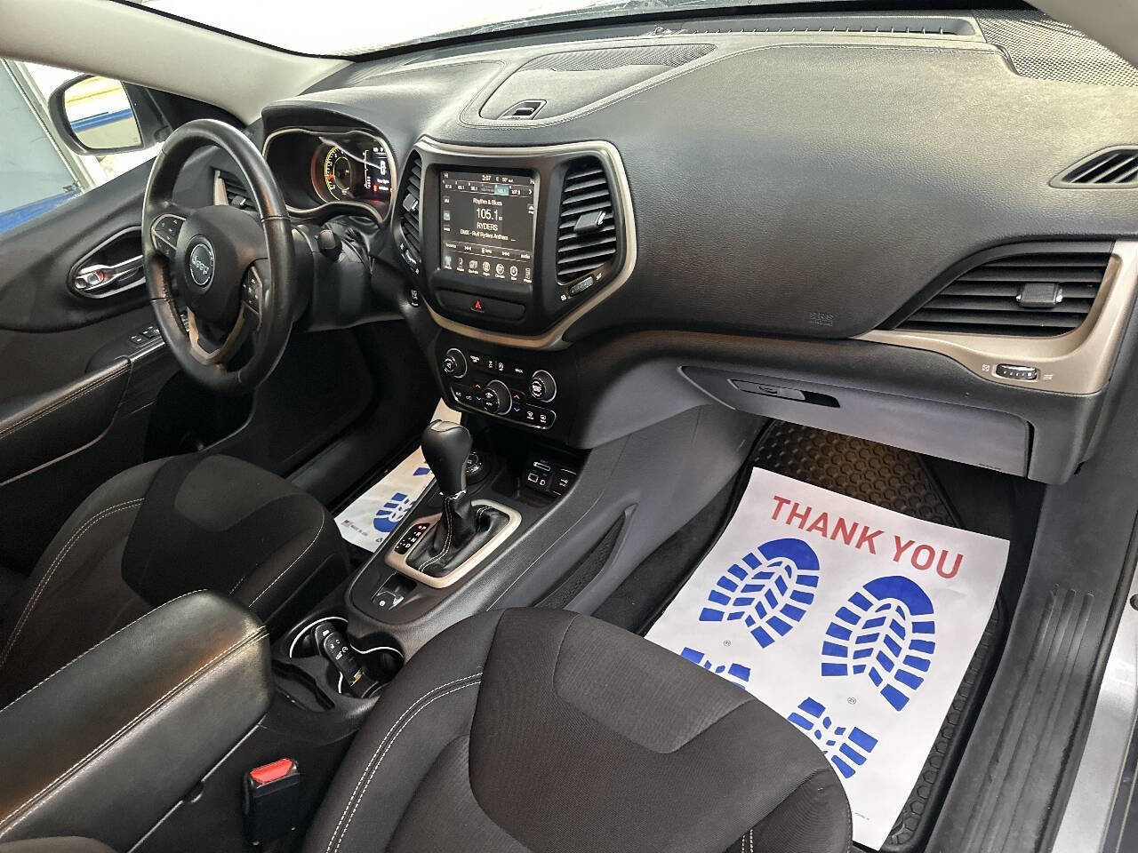 Used 2015 Jeep Cherokee Latitude w/ Comfort/Convenience Group image 22