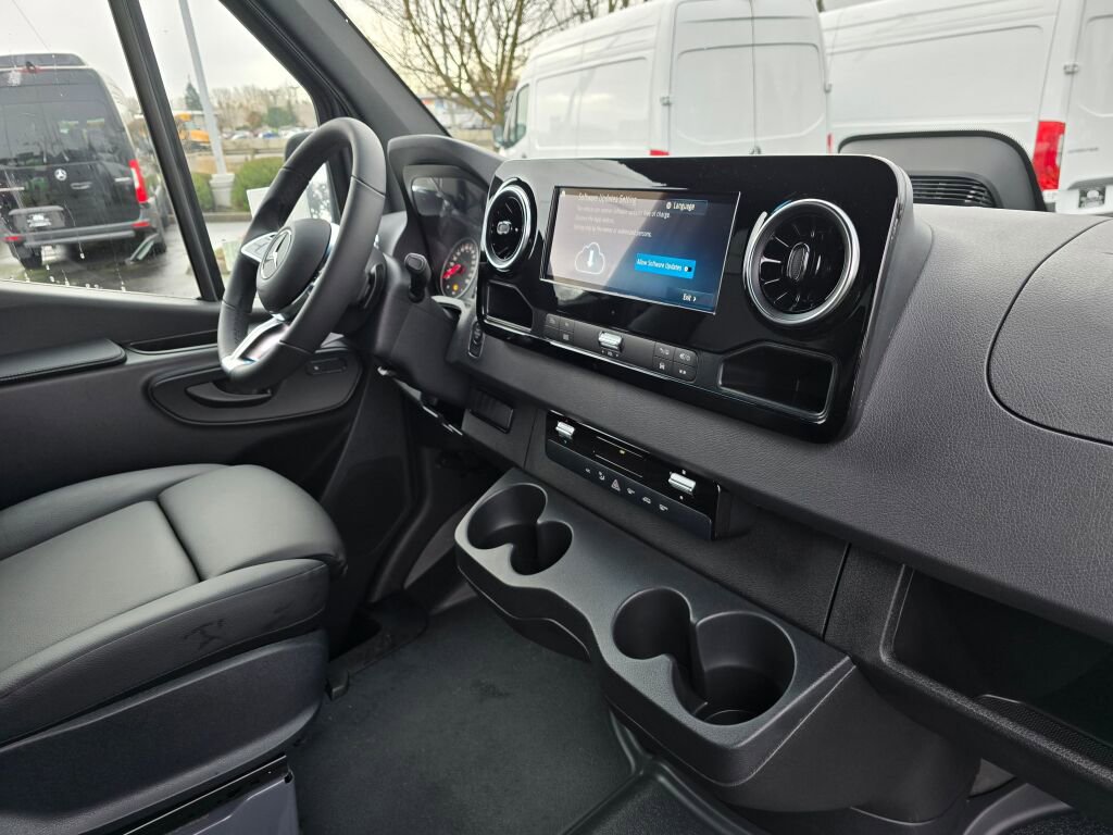 New 2026 Mercedes-Benz Sprinter 2500 image 12
