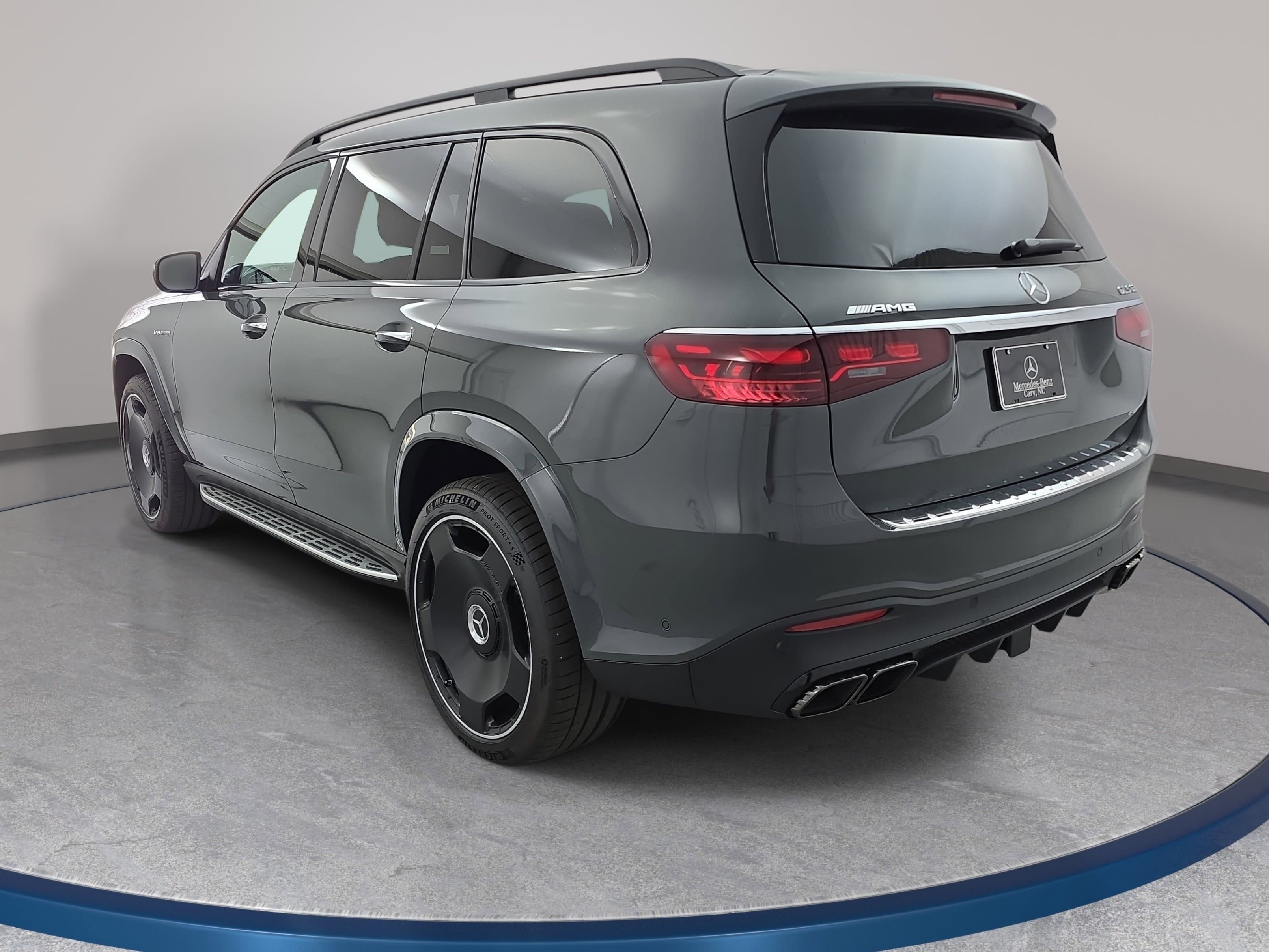 New 2026 Mercedes-Benz GLS 63 AMG 4MATIC image 7