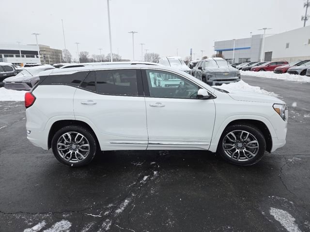 Used 2022 GMC Terrain Denali w/ Denali Premium Package image 22