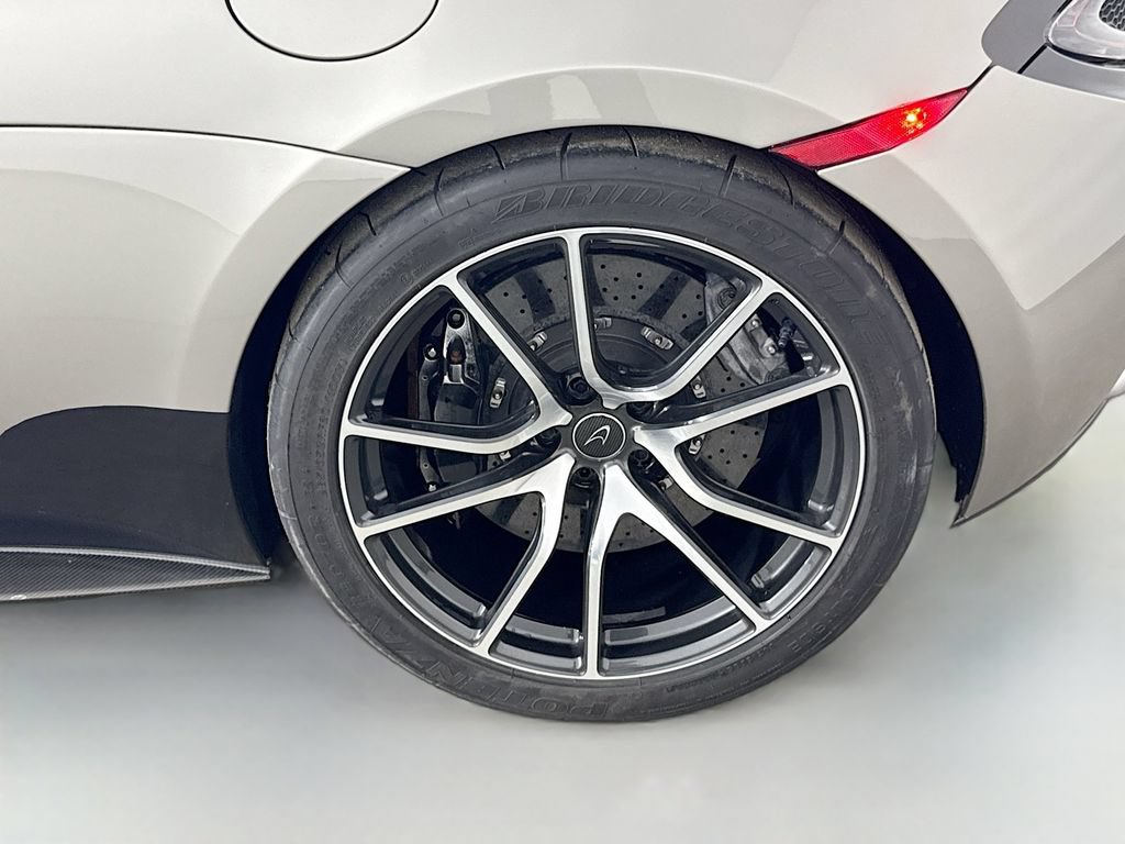 Used 2016 McLaren 570S Coupe RWD image 36
