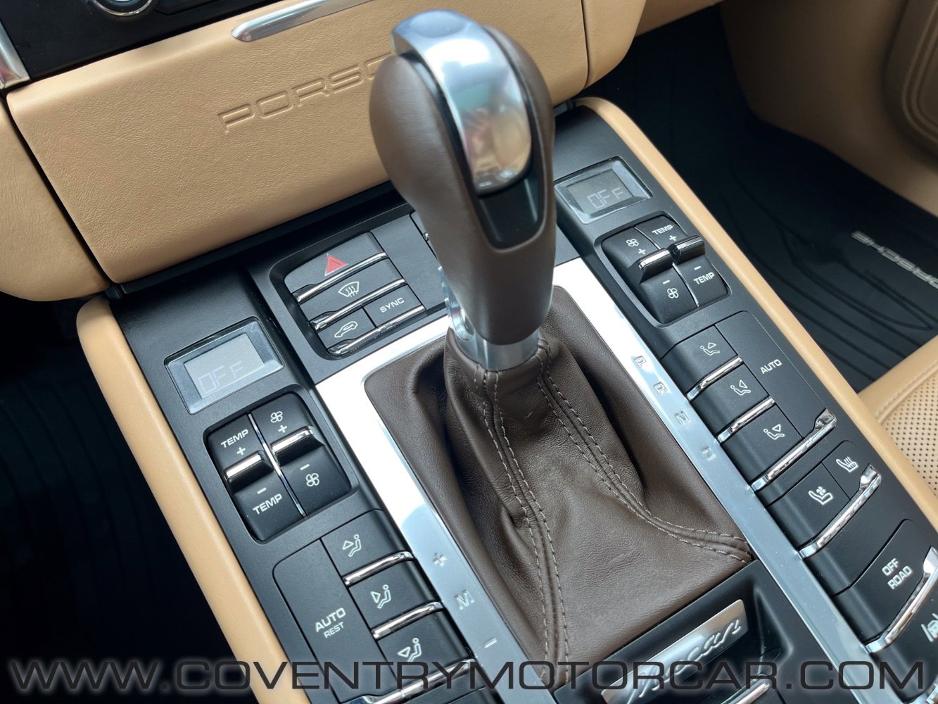 Used 2017 Porsche Macan Turbo image 23