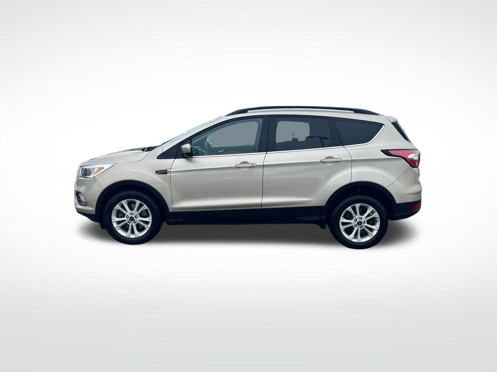 Used 2018 Ford Escape SE image 2