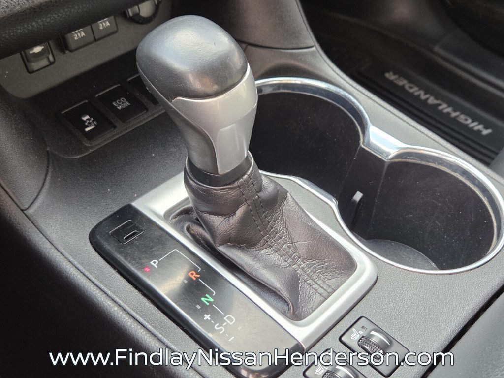 Used 2019 Toyota Highlander XLE AWD/4WD image 31