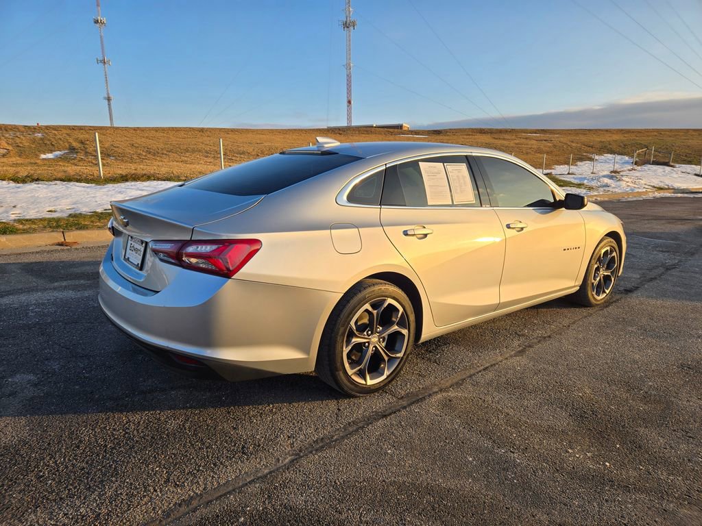 Used 2022 Chevrolet Malibu LT image 3