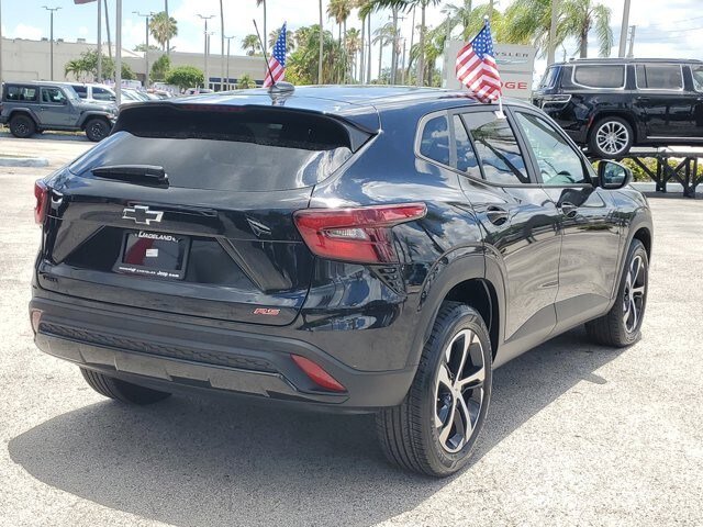 Used 2024 Chevrolet Trax RS FWD image 7
