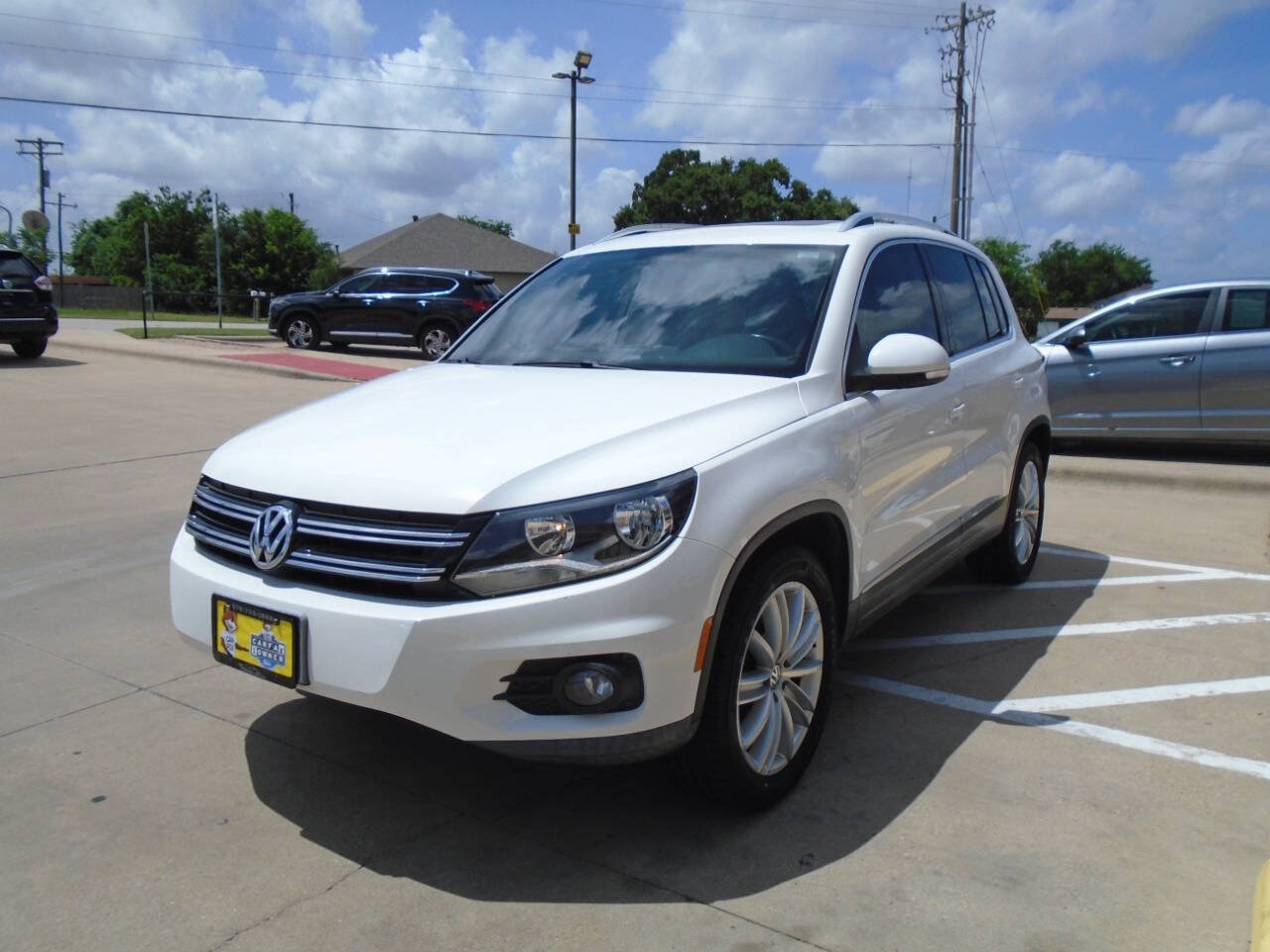 Used 2012 Volkswagen Tiguan SE FWD image 3