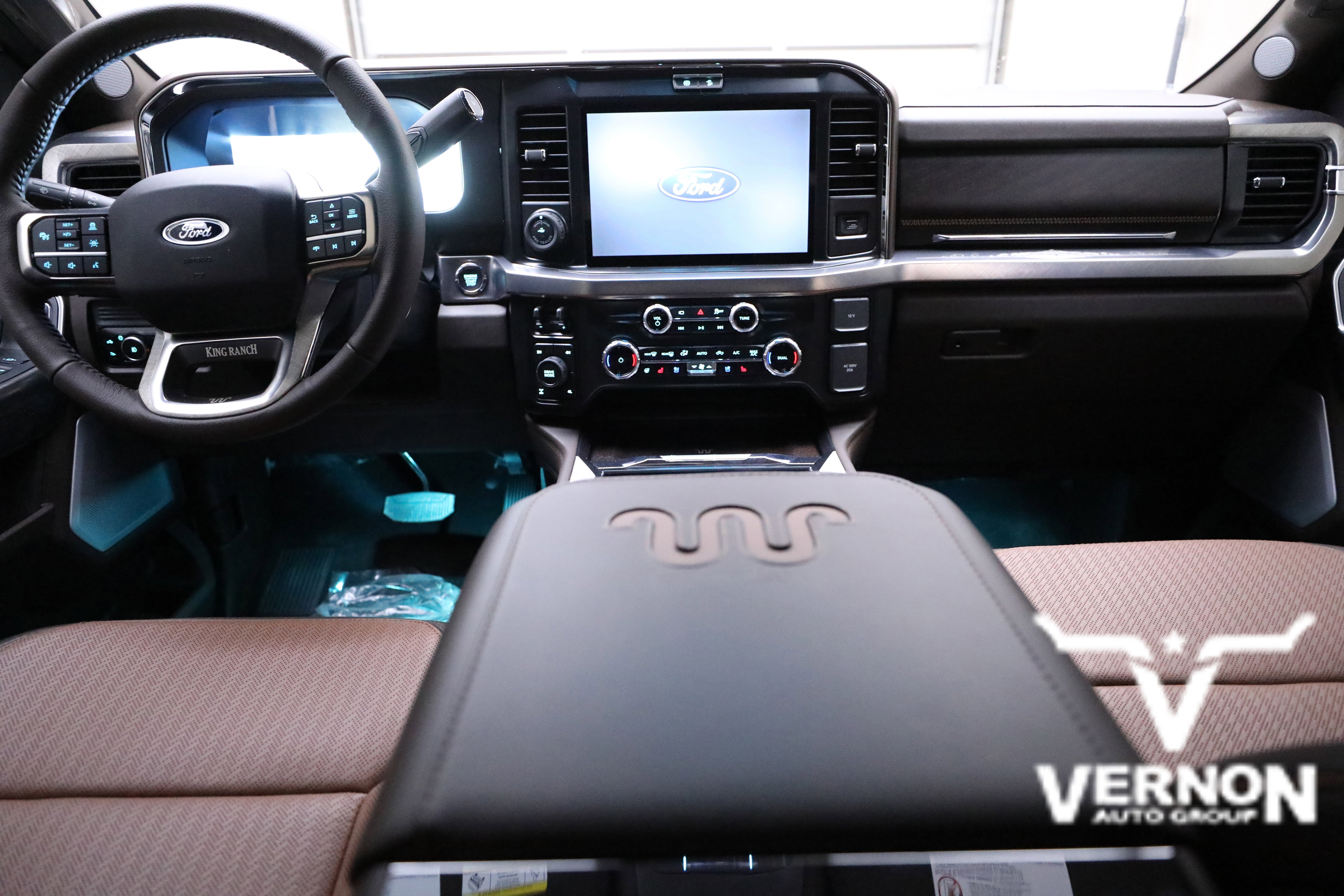 New 2026 Ford F350 King Ranch w/ FX4 Off-Road Package image 13