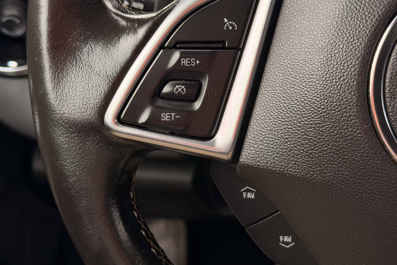 Used 2019 Chevrolet Camaro LT image 18