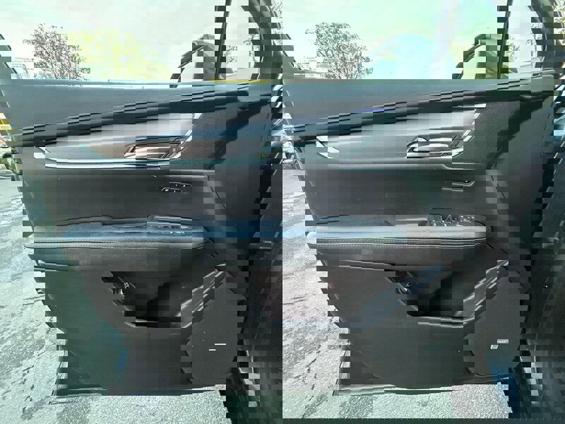 Used 2019 Cadillac XT5 Premium Luxury w/ LPO, Black Ice Package image 13