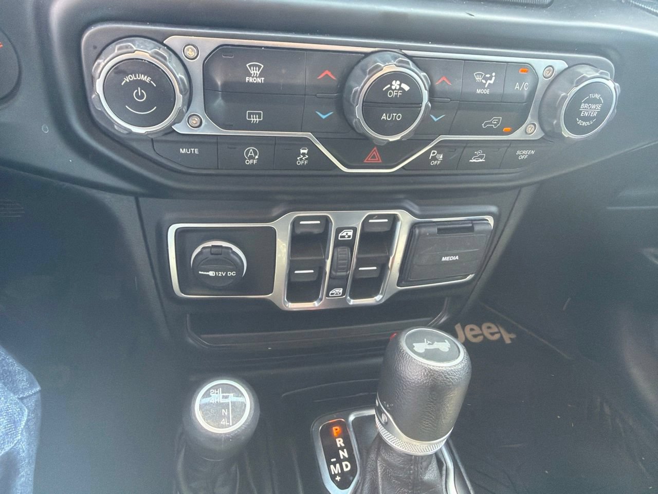 Used 2021 Jeep Wrangler Unlimited Sport AWD/4WD image 21