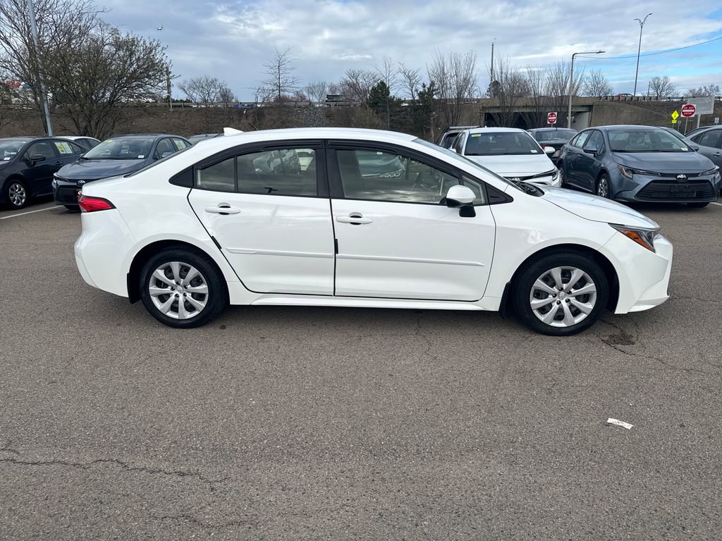 Used 2020 Toyota Corolla LE FWD image 8
