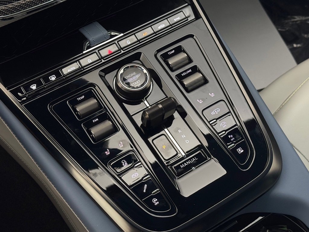 New 2025 Aston Martin DBX 707 image 10