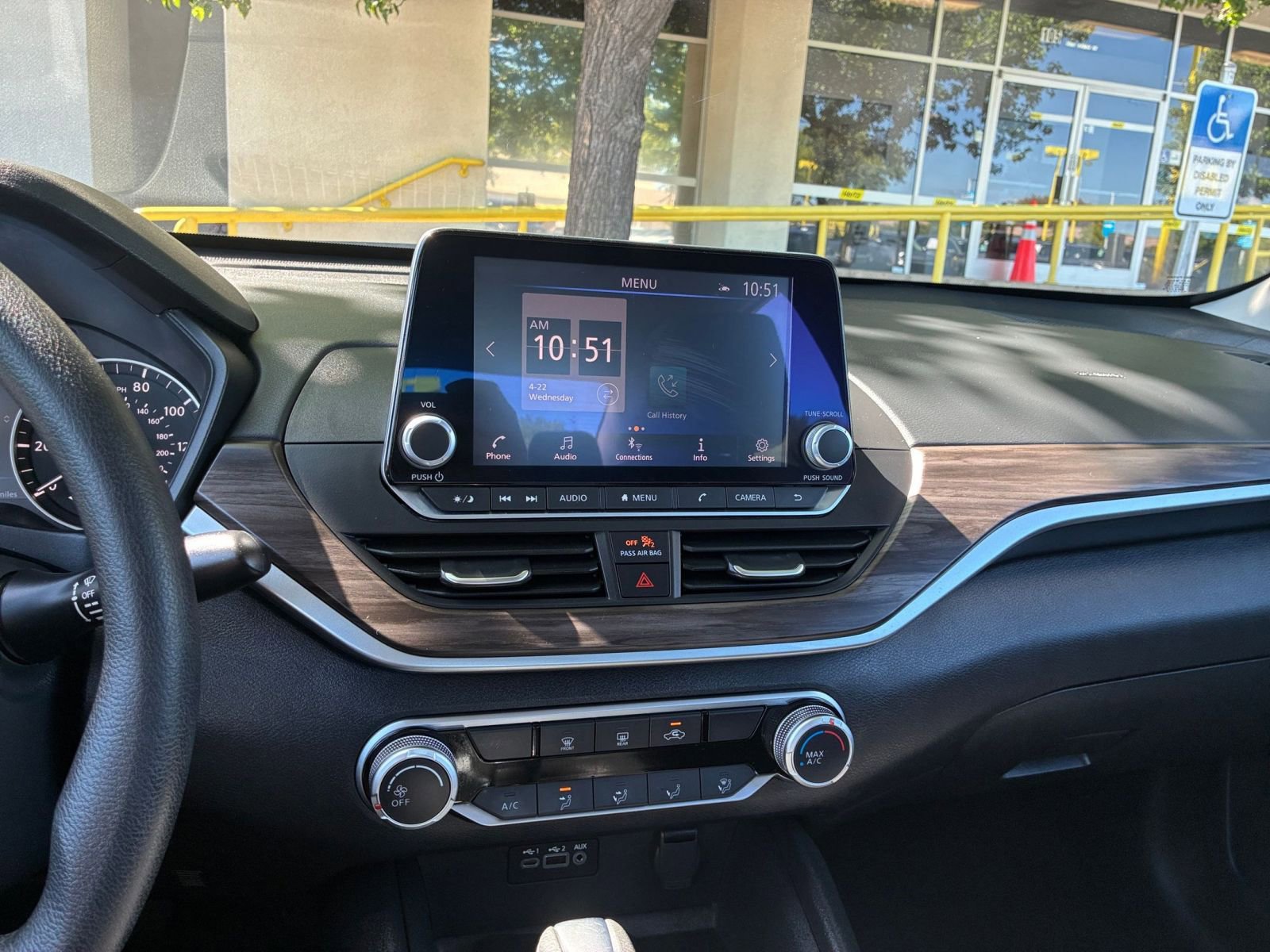 Used 2025 Nissan Altima 2.5 SV FWD image 17