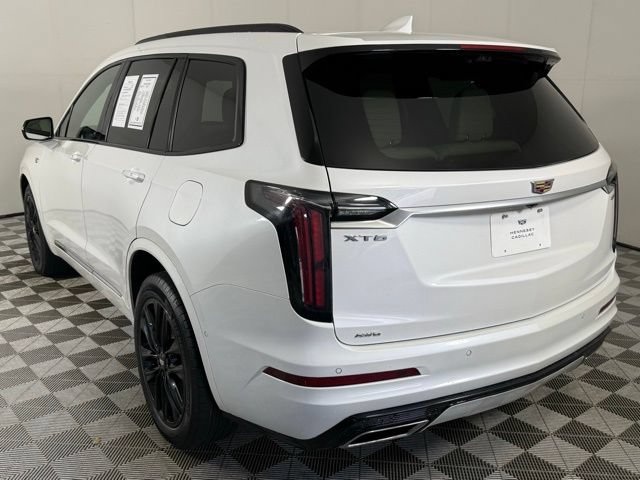 Certified 2022 Cadillac XT6 Sport w/ Technology Package AWD/4WD image 5