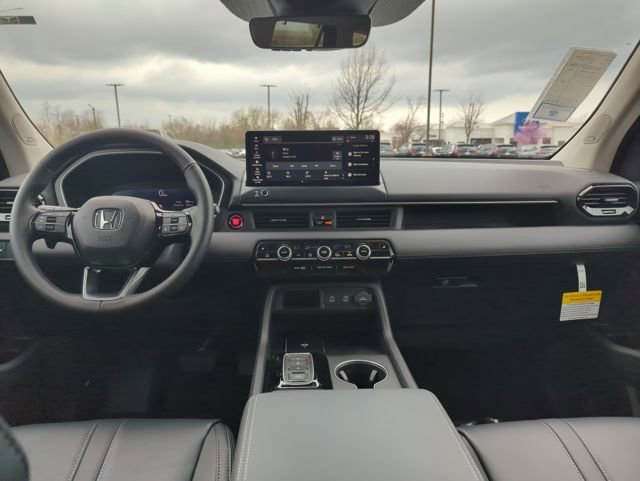 New 2026 Honda Pilot Touring image 13