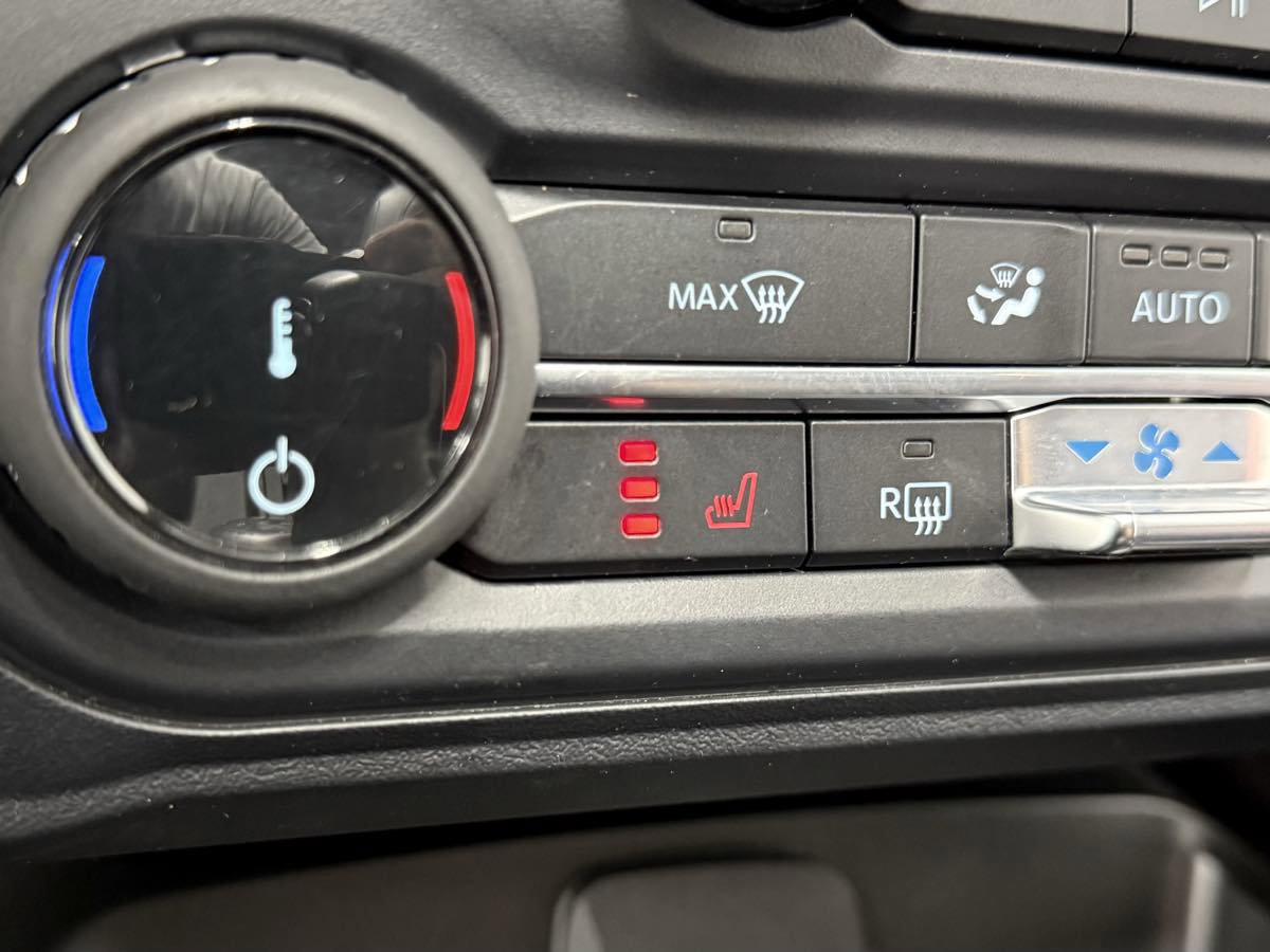 Used 2022 Ford Bronco Black Diamond image 27