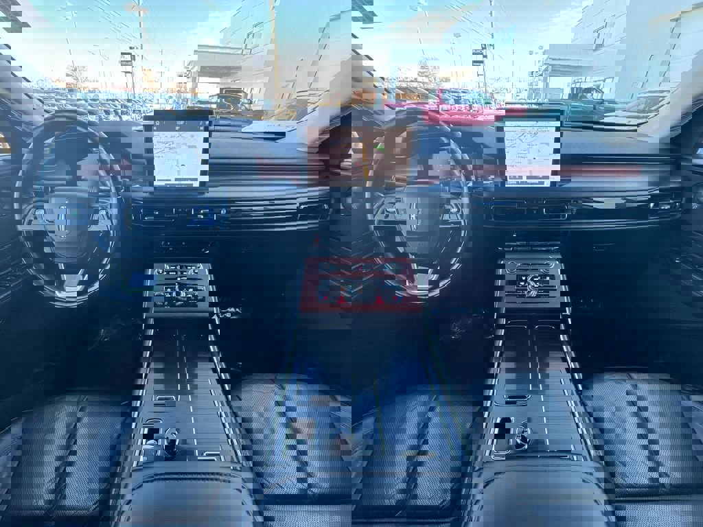 Used 2023 Lincoln Aviator Reserve image 21