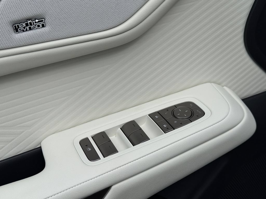 New 2026 Lexus ES 350h AWD w/ Cold Area Package image 11