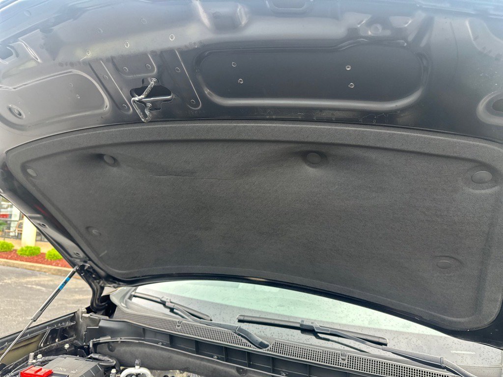 Used 2024 Chevrolet Suburban LT w/ Luxury Package image 29