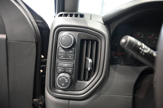Used 2022 Chevrolet Silverado 1500 Custom Trail Boss AWD/4WD image 22