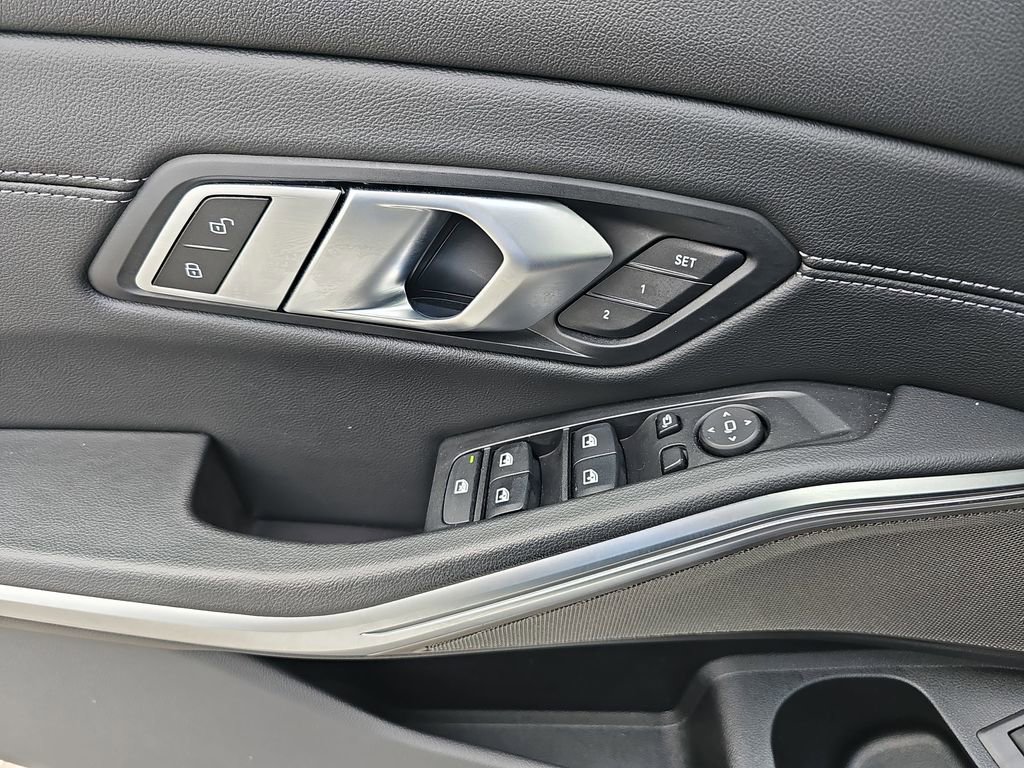 Used 2023 BMW M340i w/ Premium Package image 32