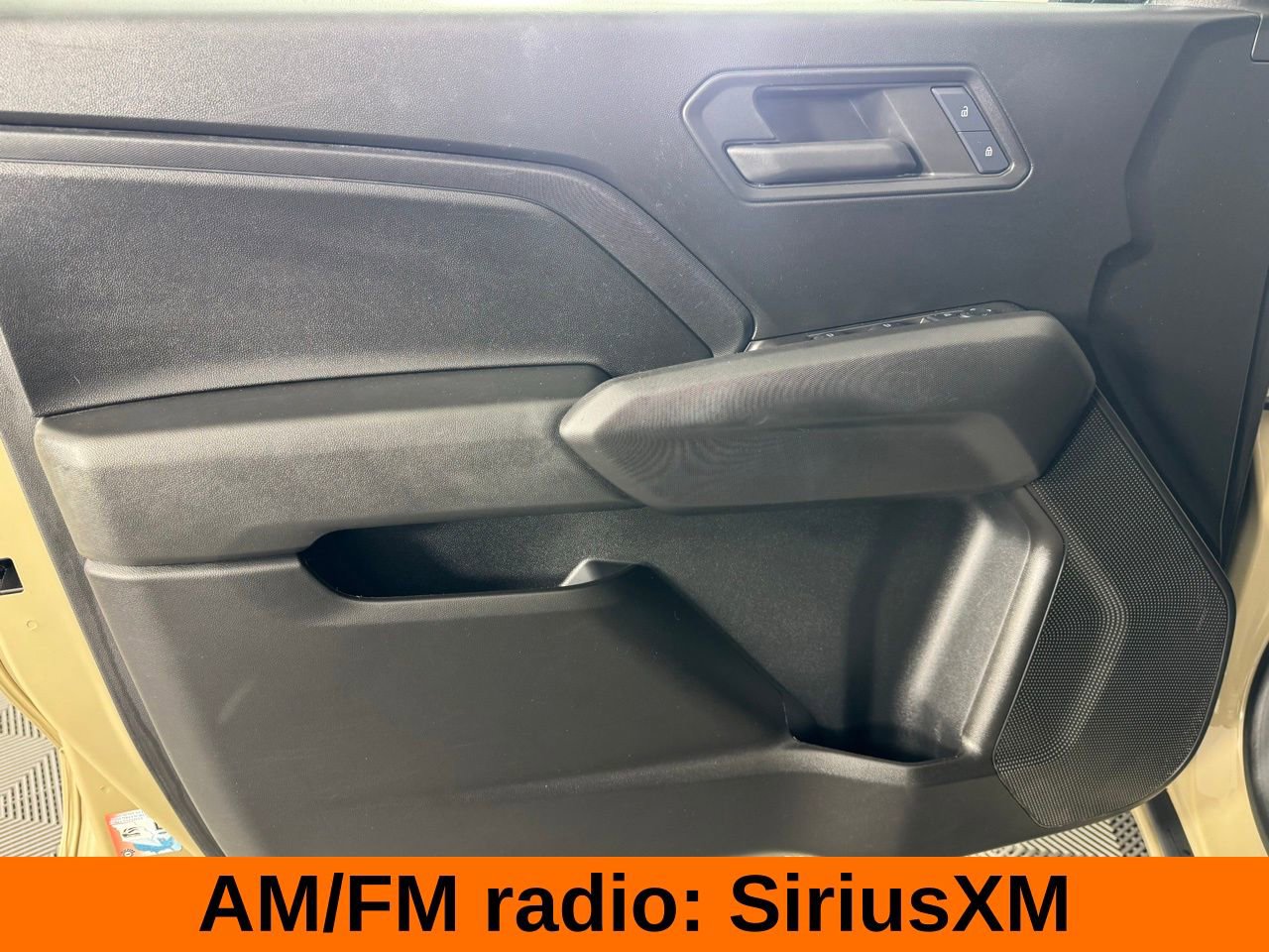 Used 2024 Chevrolet Colorado W/T image 10