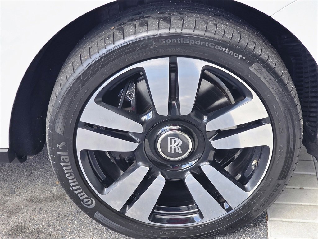 Used 2022 Rolls-Royce Cullinan image 6