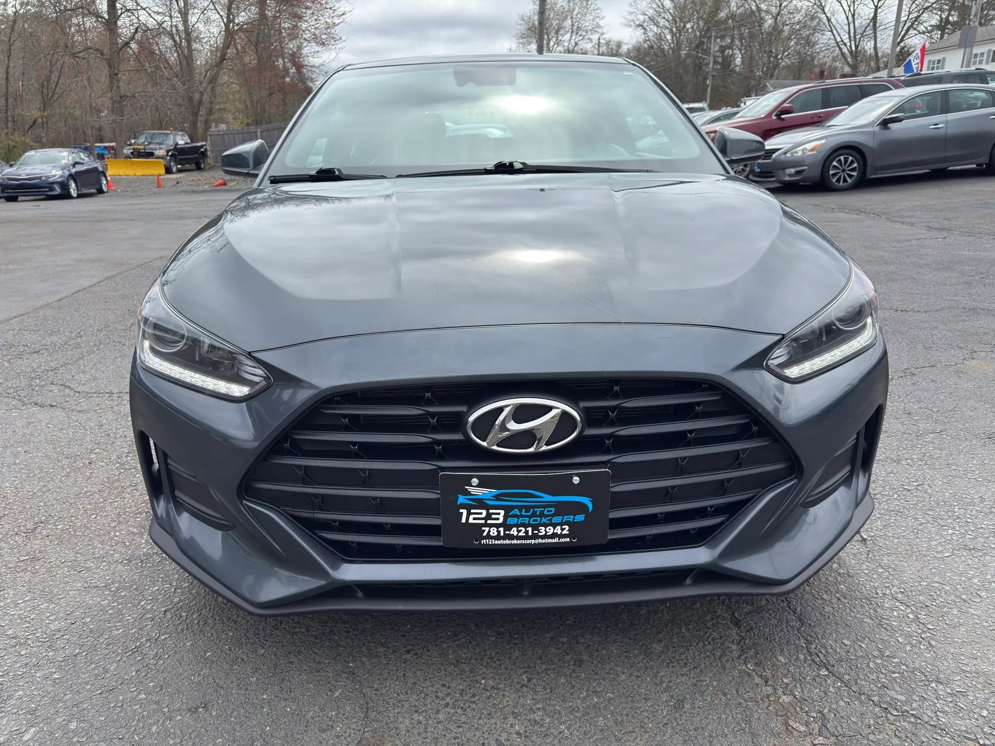Used 2020 Hyundai Veloster 2.0 Premium FWD image 2