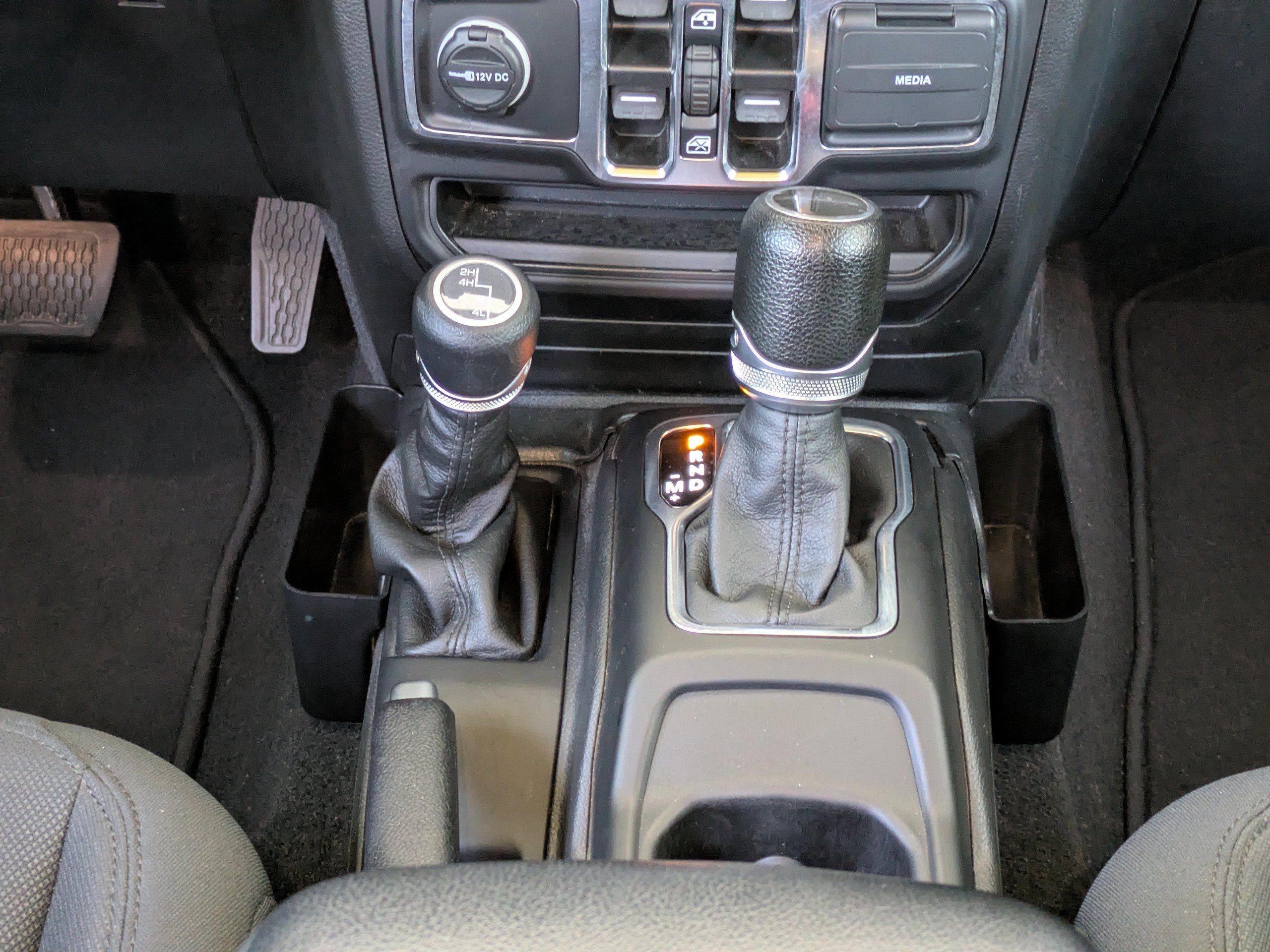 Used 2023 Jeep Gladiator Sport AWD/4WD image 21