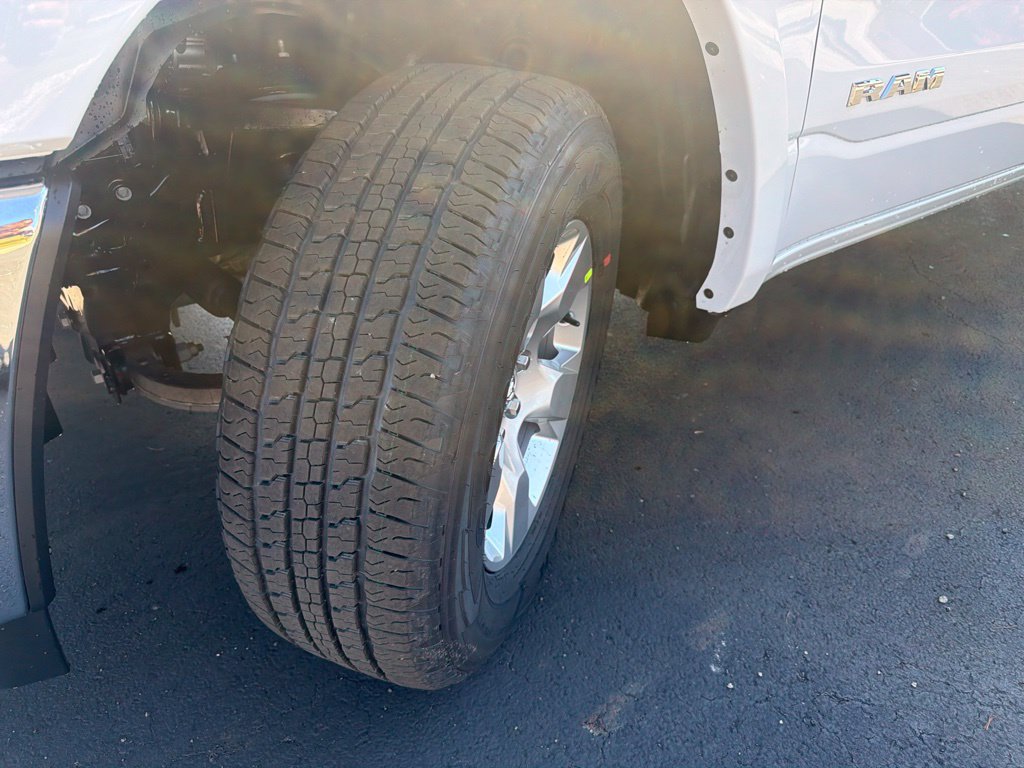 New 2027 RAM 1500 4x4 Crew Cab image 42