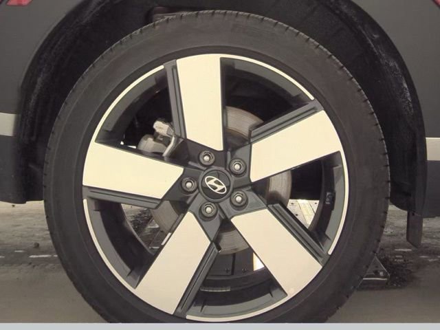 Used 2025 Hyundai Santa Fe Limited image 20