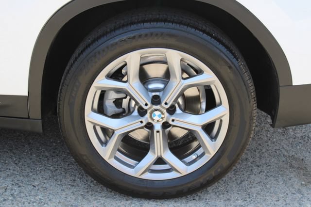 Used 2025 BMW X4 xDrive30i AWD/4WD image 9