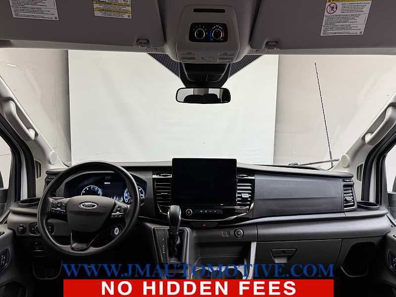 Used 2023 Ford Transit 350 XLT image 11