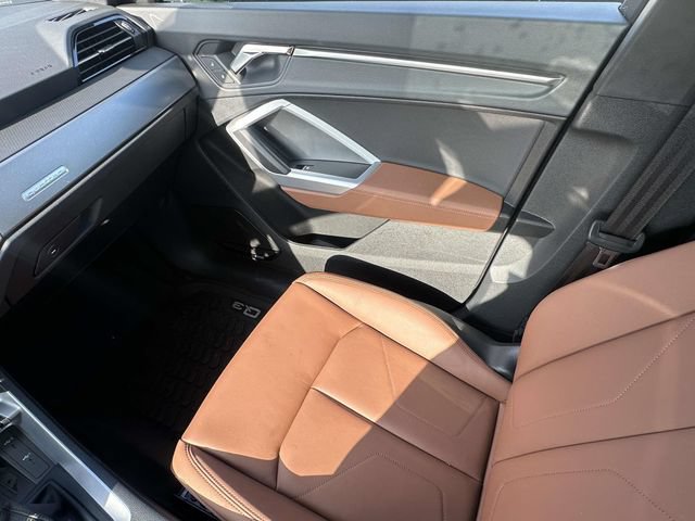 Certified 2025 Audi Q3 2.0T Premium w/ Convenience Plus Package AWD/4WD image 35