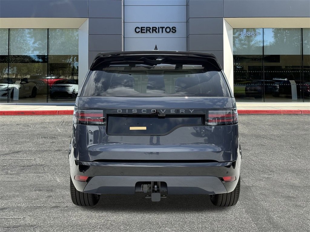 New 2025 Land Rover Discovery Dynamic SE image 5