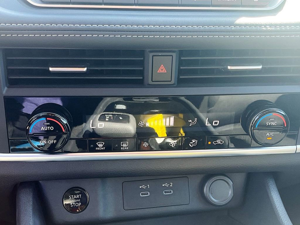 Used 2026 Nissan Rogue SV image 15