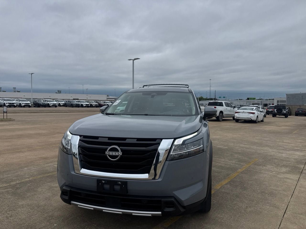 Certified 2024 Nissan Pathfinder Platinum FWD image 5