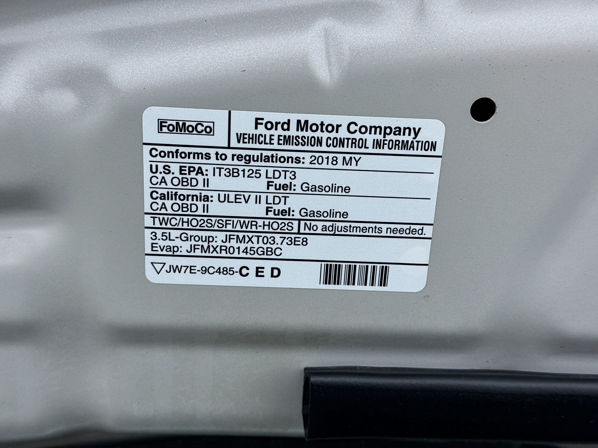 Used 2018 Ford Explorer XLT w/ Equipment Group 201A AWD/4WD image 21