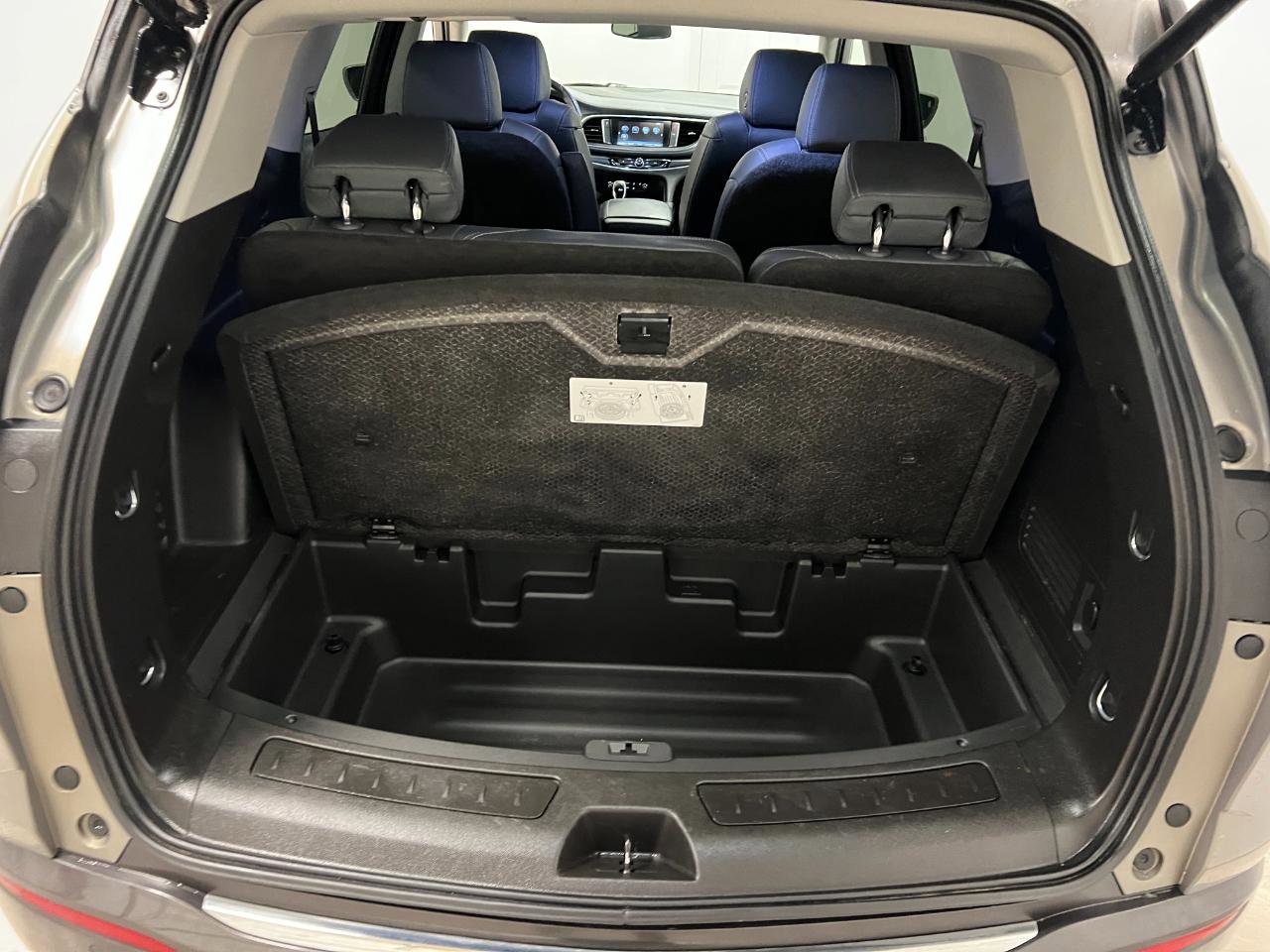 Used 2019 Buick Enclave Essence FWD image 21