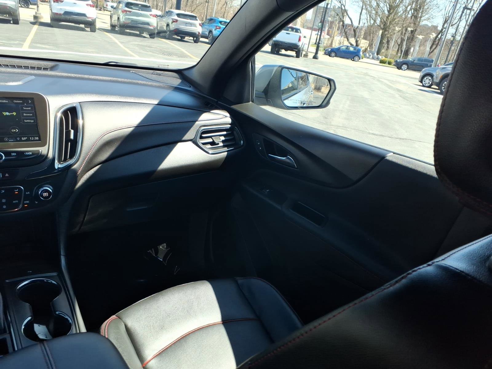 Used 2023 Chevrolet Equinox RS w/ RS Leather Package image 16