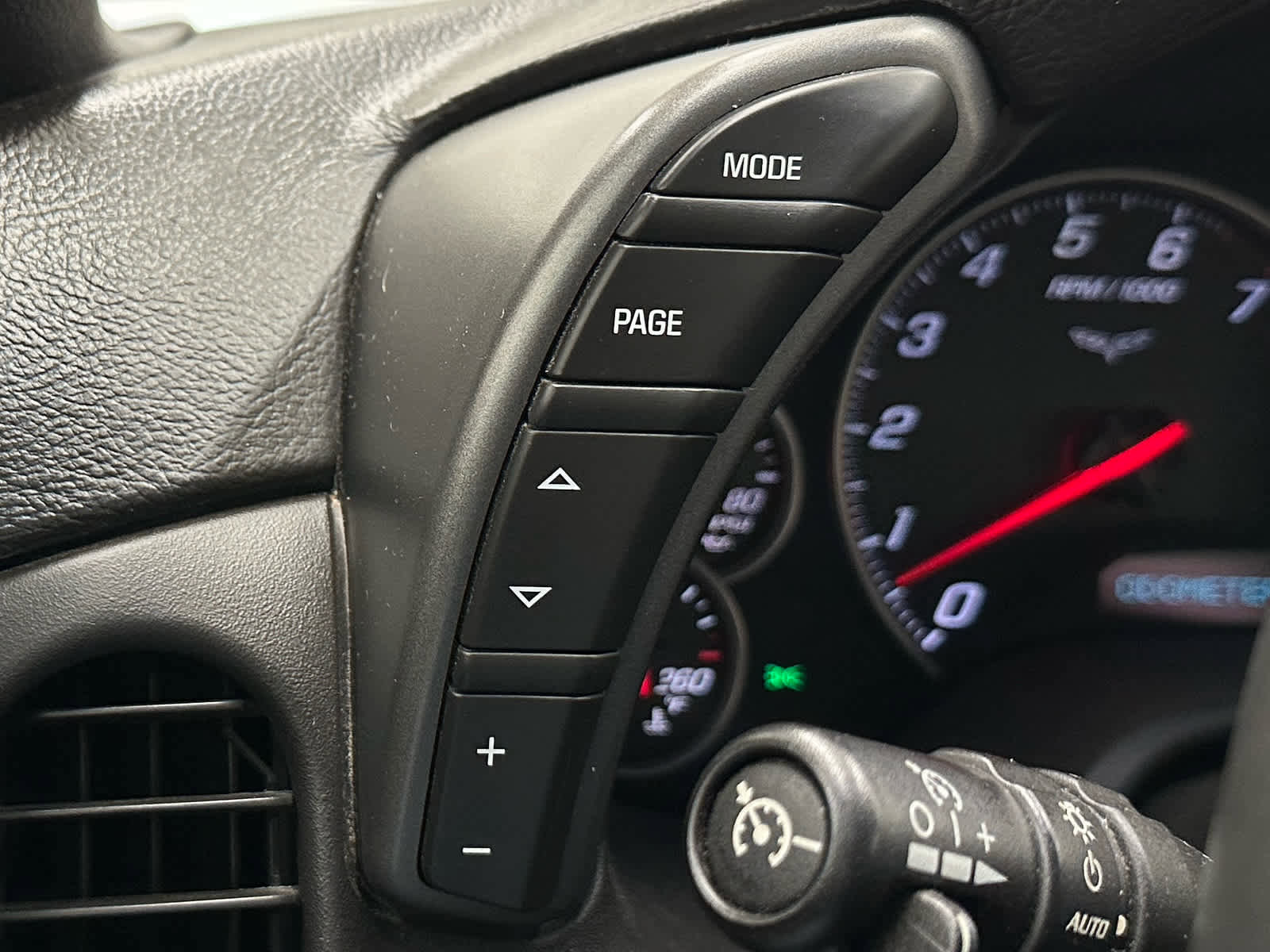 Used 2006 Chevrolet Corvette Coupe w/ Preferred Equipment Group RWD image 19