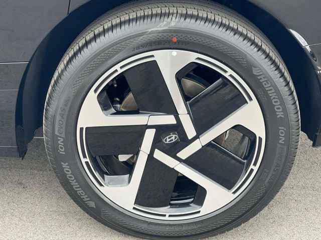 New 2026 Hyundai Ioniq 9 Calligraphy image 11