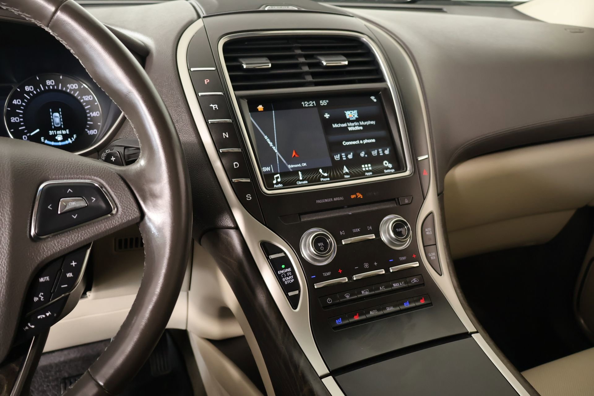 Used 2018 Lincoln MKX Reserve w/ Driver Assistance Package FWD image 5
