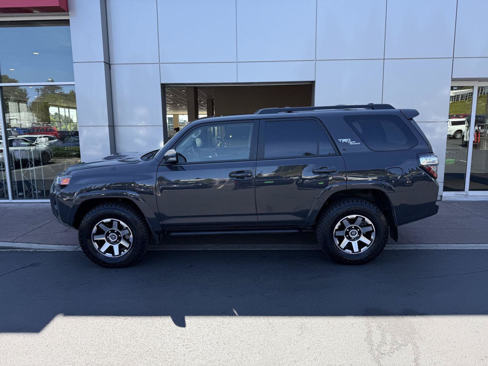 Certified 2024 Toyota 4Runner TRD Off-Road Premium w/ Off Road Premium Plus Package AWD/4WD image 5