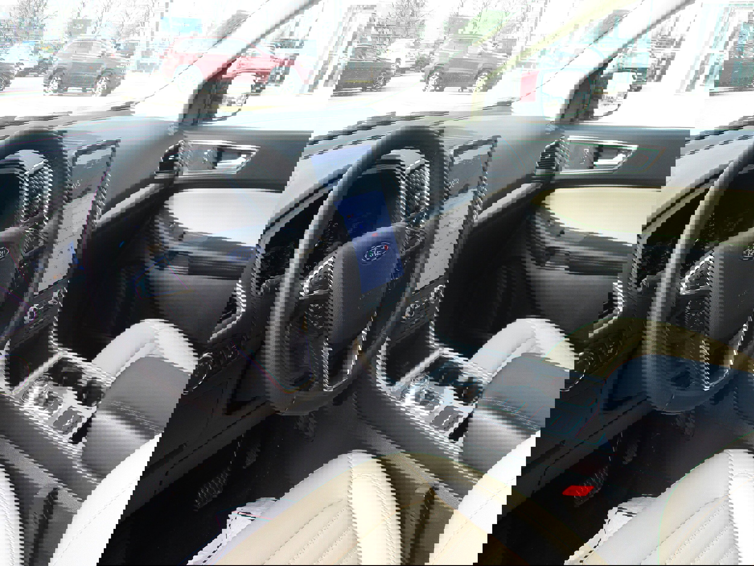 Used 2024 Ford Edge SEL w/ Convenience Package image 9