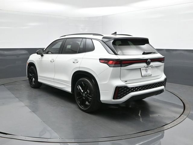 New 2026 Volkswagen Tiguan SE R-Line image 5