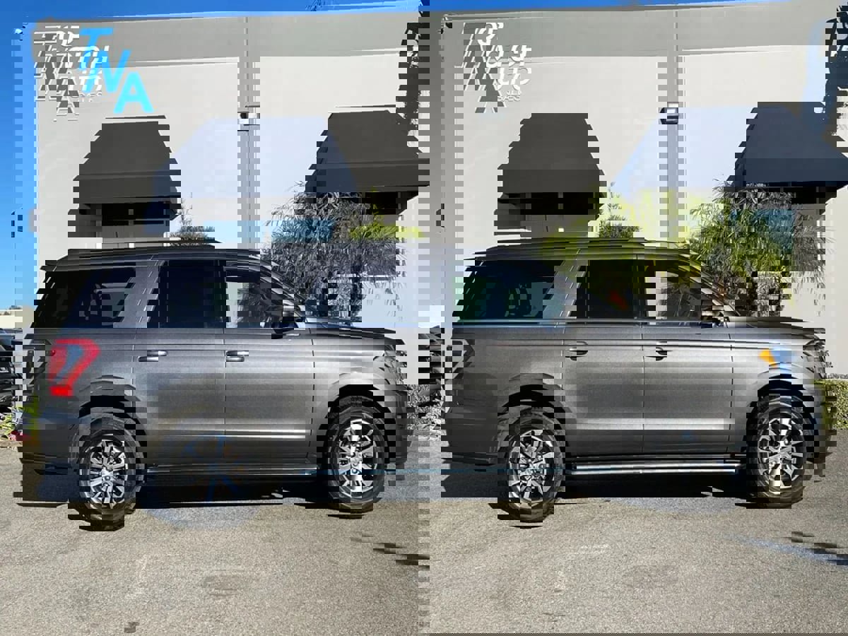 Used 2019 Ford Expedition Max XLT w/ Equipment Group 202A image 4