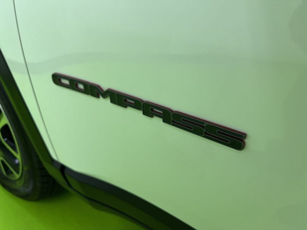 Used 2020 Jeep Compass Trailhawk AWD/4WD image 15